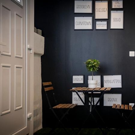 Superbe Appartement Avec Patio Nimes Ngoại thất bức ảnh
