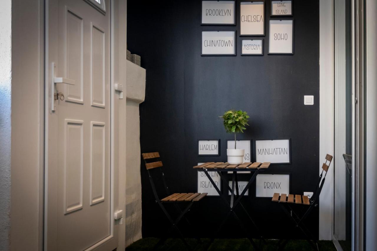 Superbe Appartement Avec Patio Nimes Ngoại thất bức ảnh
