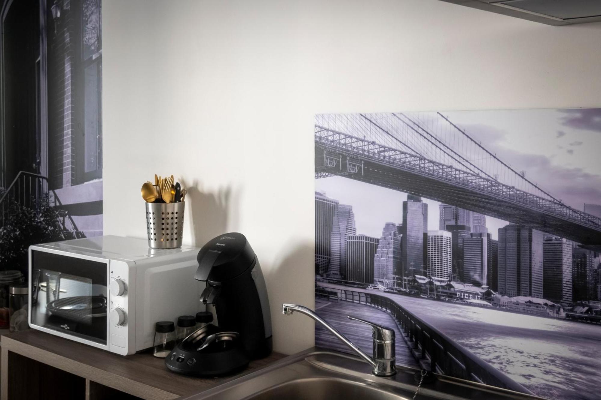 Superbe Appartement Avec Patio Nimes Ngoại thất bức ảnh